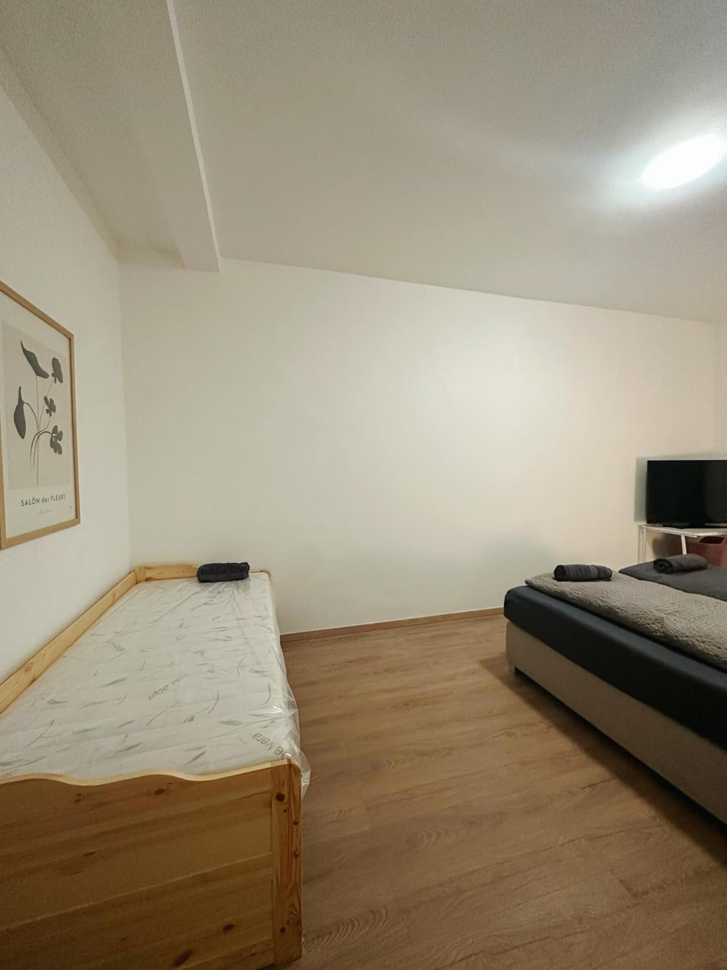 Apartamento 2Schlafenzimmer 5Betten Montuerwhonung Düsseldorf Exterior foto