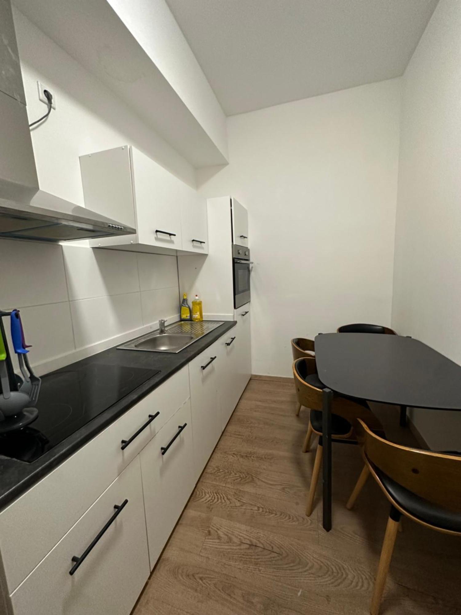 Apartamento 2Schlafenzimmer 5Betten Montuerwhonung Düsseldorf Exterior foto