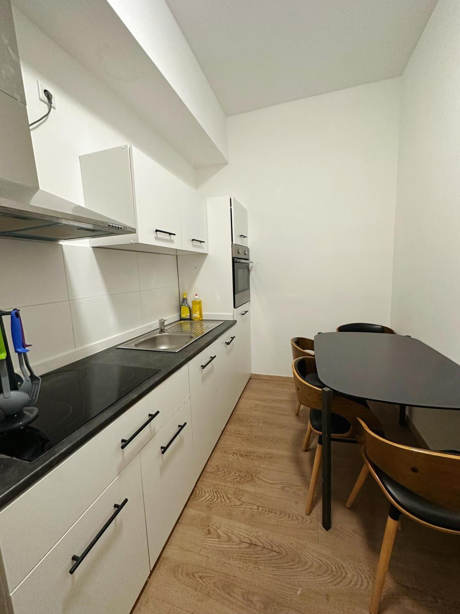 Apartamento 2Schlafenzimmer 5Betten Montuerwhonung Düsseldorf Exterior foto